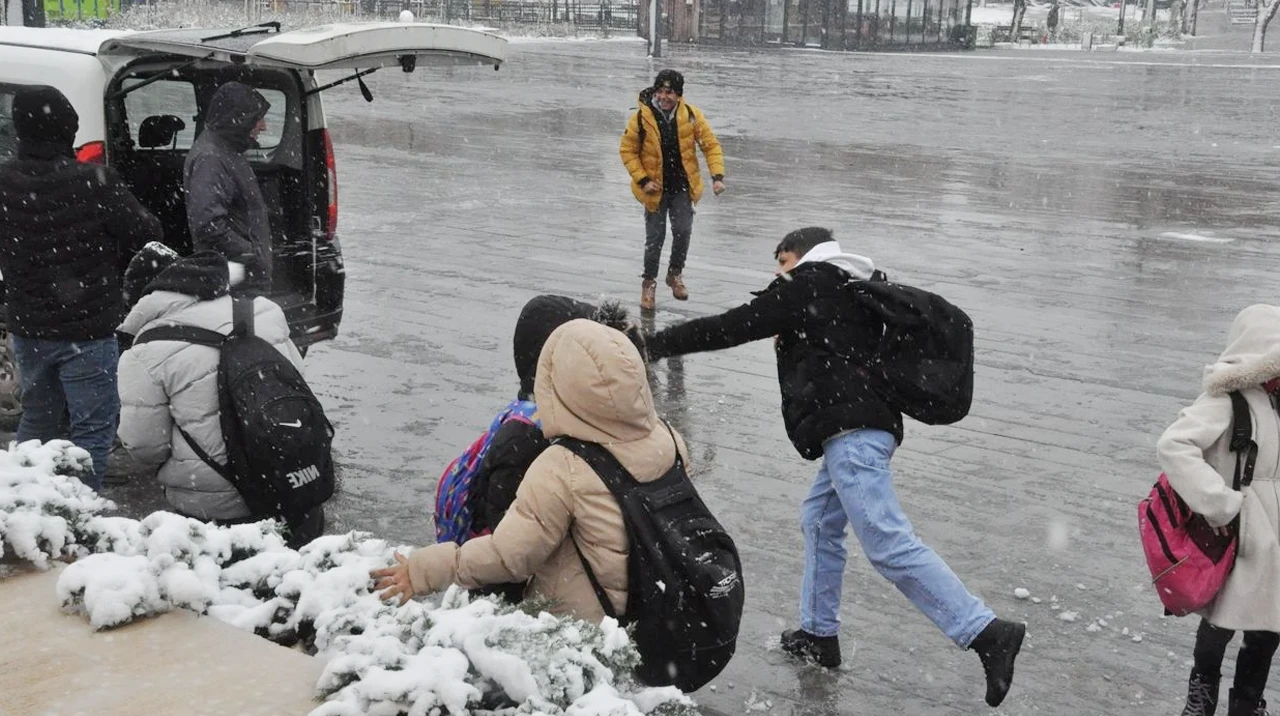 Samsun'da Kar Yağışı Devam Edecek Mi, Yarın Okullar Tatil Edilecek Mi?