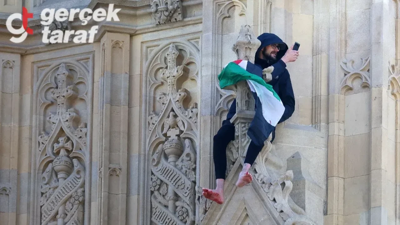 Big Ben Saat Kulesi'nde Filistin bayrağının göndere çekildi