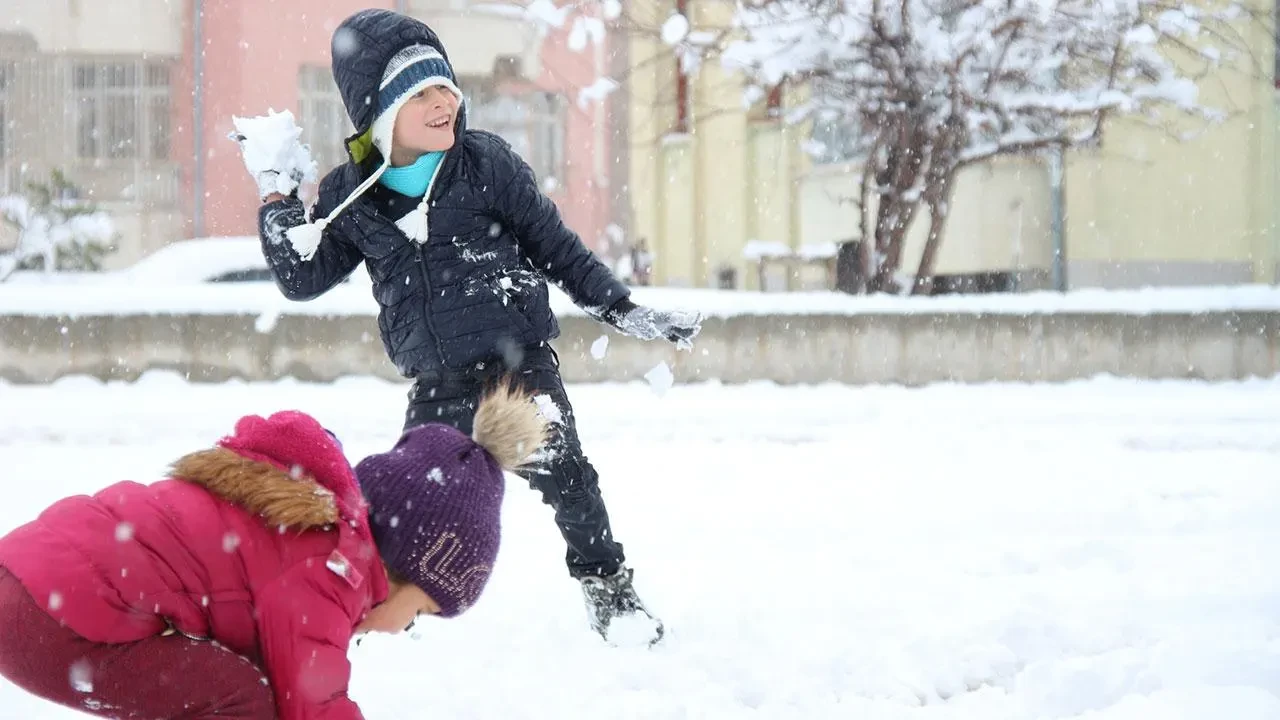 Samsun'da okullar tatil mi? Cuma günü yarın hangi okullar tatil?