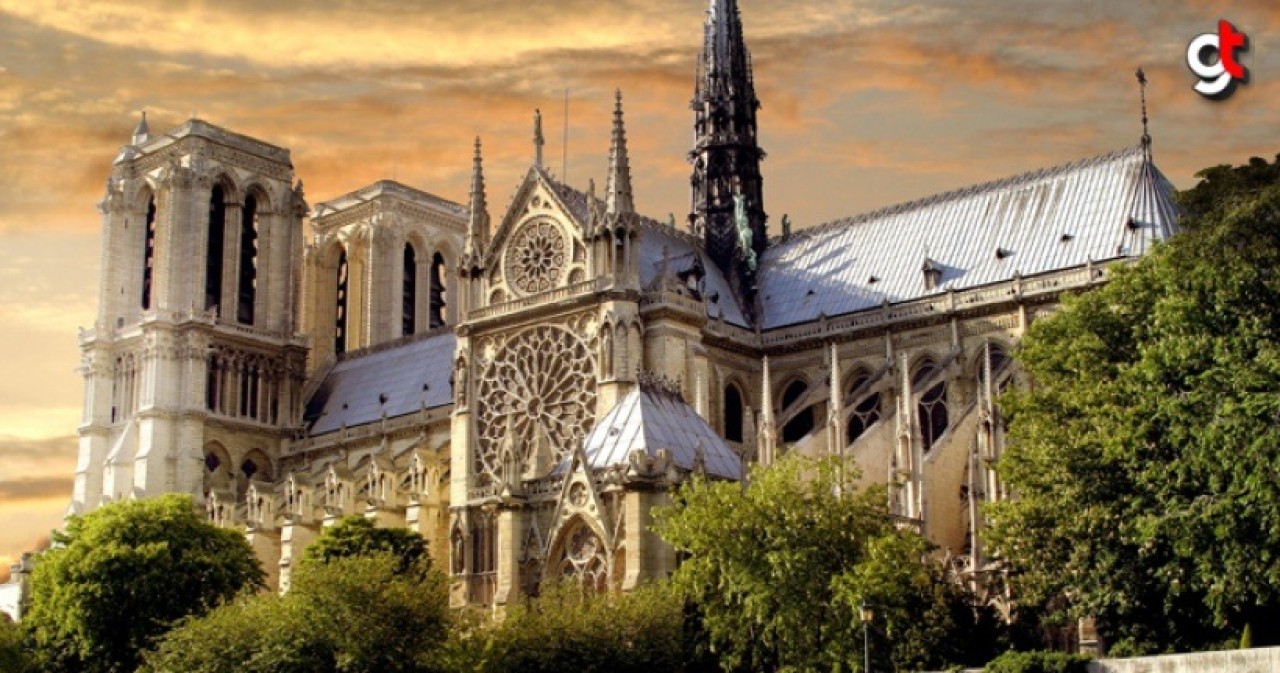 Notre Dame Klisesine Ne Oldu?