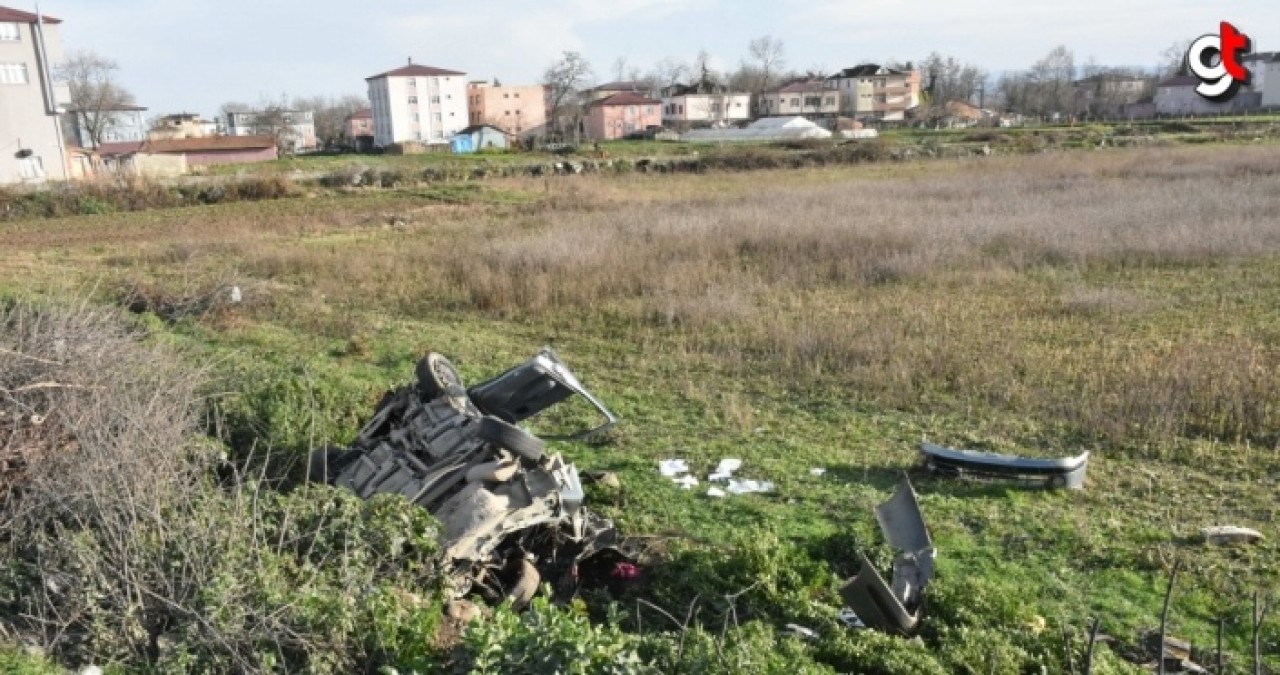 Samsun&#039;da otomobil şarampole devrildi: 2 yaralı