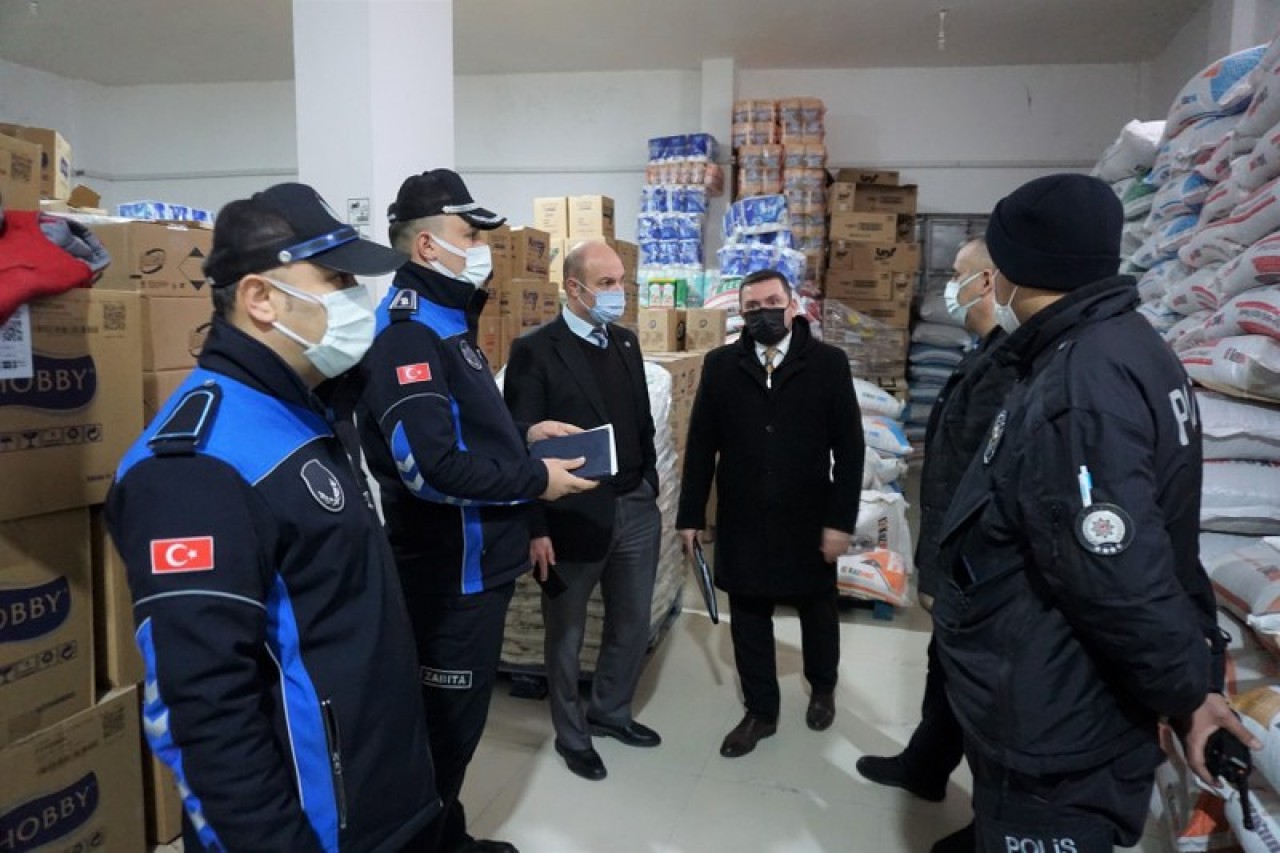 Çarşamba&#039;da stokçular, zabıtanın radarına girdi