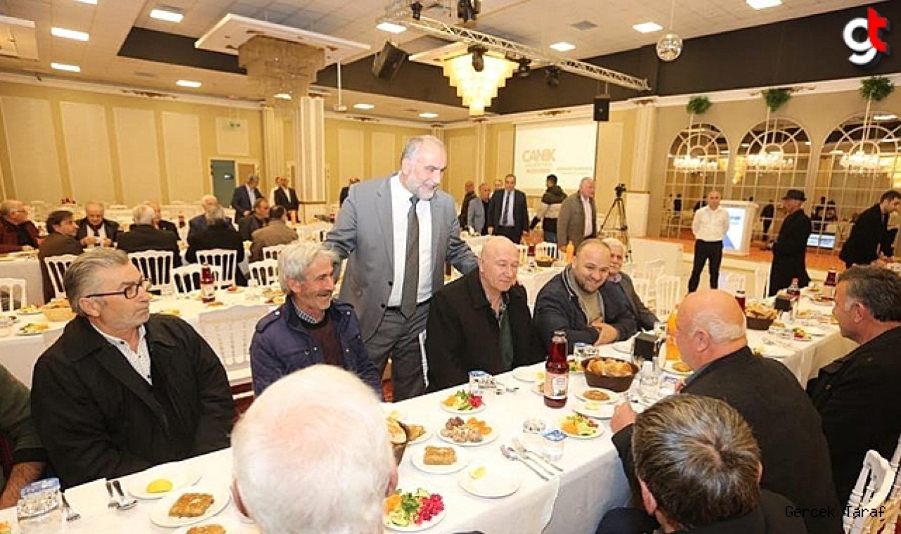 Başkan İbrahim Sandıkçı, ilçedeki muhtarları iftar programında ağırladı