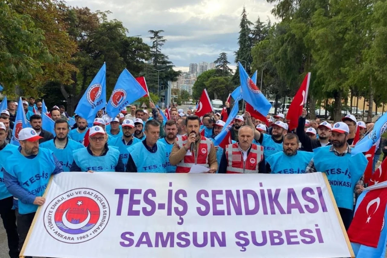 Tes-İş Sendikası Üyelerinden Eylem: Bıçak Kemiğe Dayandı