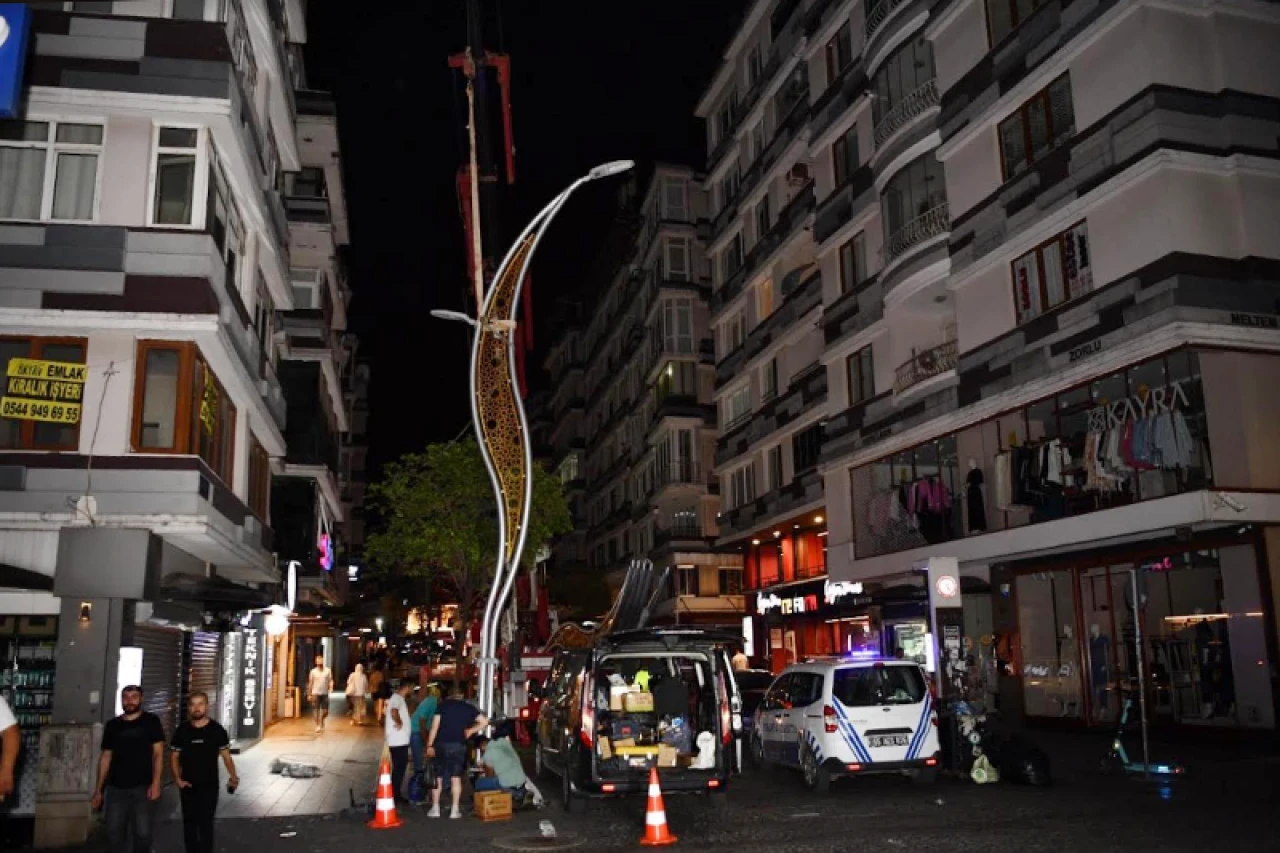 Çiftlik Caddesi aydınlatılacak