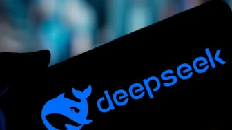 DeepSeek Yapay Zeka Pazarında Deprem Yarattı: ABD'ye 1 Trilyon Dolarlık Darbe