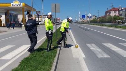 Otomobilin çarptığı kişi hayatını kaybetti