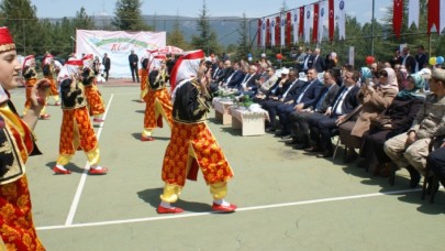 Samsun&#039;da &#039;100. Yıl Vezirsuyu Çocuk Şenliği&#039;