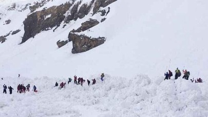 Avusturya ve İsviçre’de yaşanan çığ felaketlerinde 10 kişi öldü