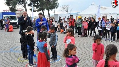 Başkan Sandıkçı Deprem Bölgesinde Depremzedelerle İftar Yaptı