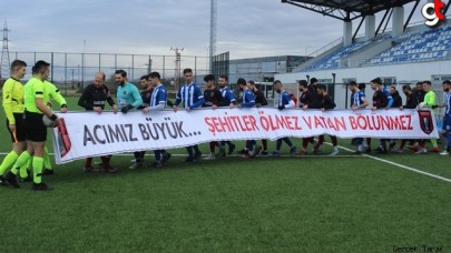 Tekkeköyspor  Vezirköprü Belediyespor karşılaşması öncesi şehitler anıldı