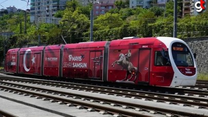 Samsun'da tramvaylar 19 Mayıs'a özel kaplandı