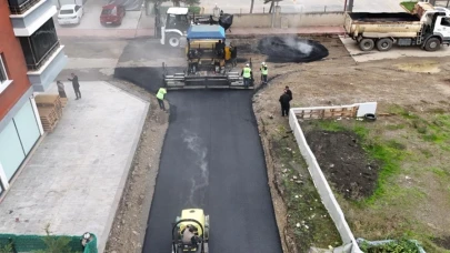 İlkadım’da Yol Asfaltlama Çalışmaları Tüm Hızıyla Devam Ediyor