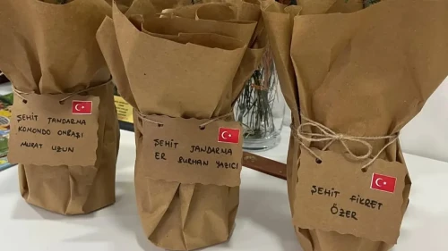 Atakum Dinamik Koleji Öğrencileri Şehitlerimizi Unutmadı