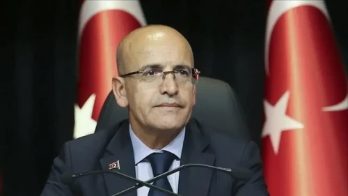 Bakan Şimşek'ten Özgür Özel'in 'istifa' iddialarına yanıt: "Görevimize devam ediyoruz"