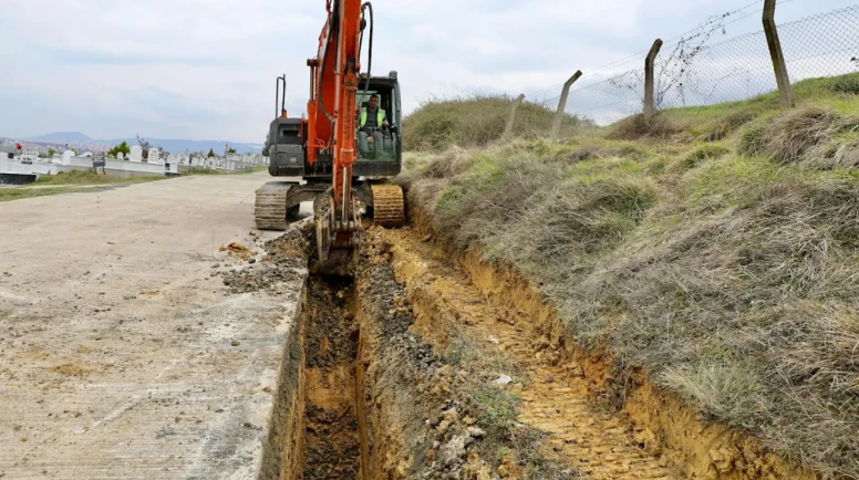 Derecik Mezarlığı'nda Çalışmalar Başladı