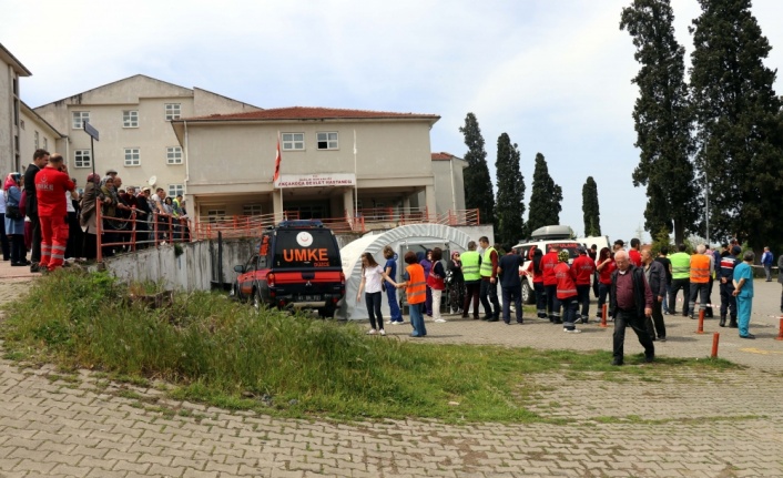 Hastanede gerçeğini aratmayan bomba tatbikatı