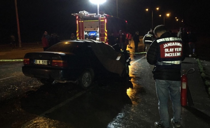 Samsun'da otomobil ile tır çarpıştı: 2 ölü, 1 yaralı