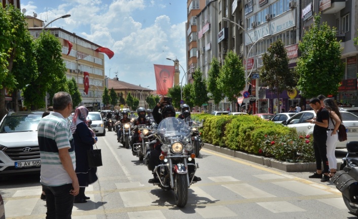 Motorculardan 19 Mayıs Ata'ya Saygı Sürüşü