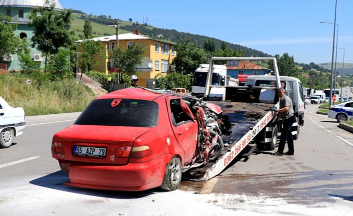 Sınava giden üniversiteliler kaza yaptı: 2 yaralı