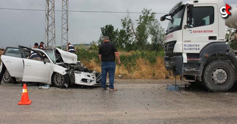 Beton mikseri ile kafa kafaya çarpıştı