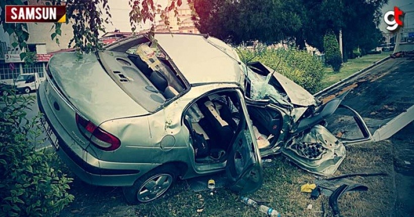 Konrtolden çıkan araç kaza yaptı, 3 yaralı