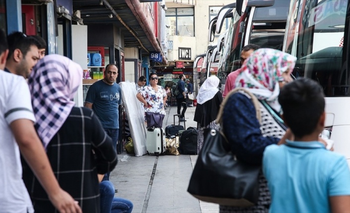 Otogarlarda seçim yoğunluğu başladı