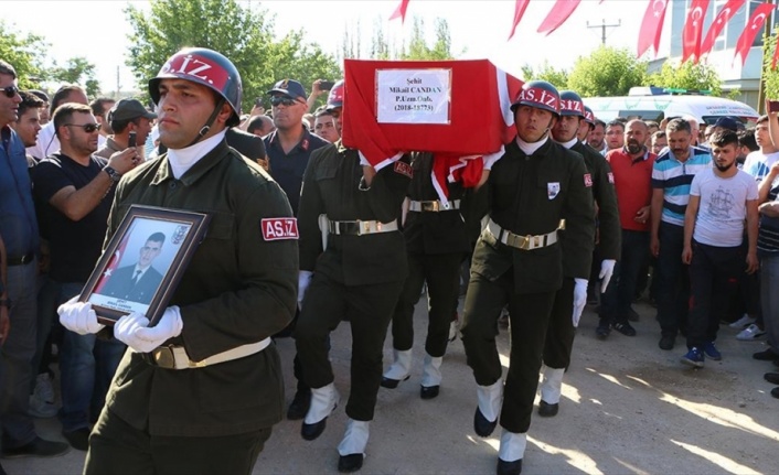 Şehit Candan, son yolculuğuna uğurlandı