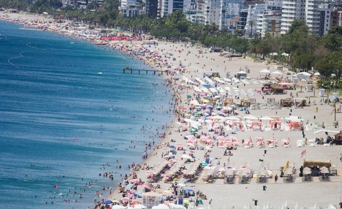 Antalya'ya gelen turist sayısında tüm zamanların rekoru kırıldı