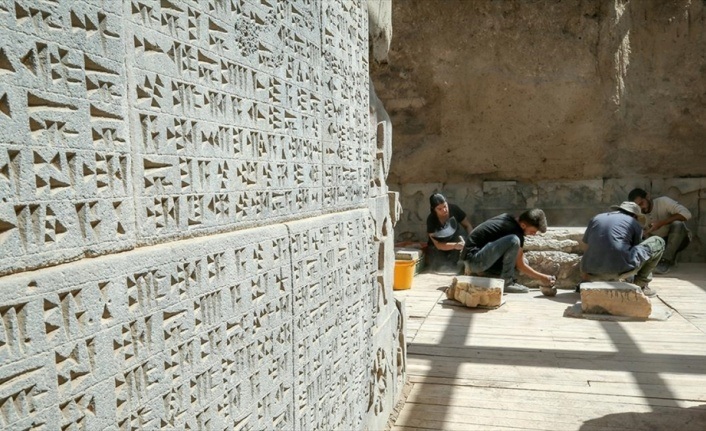 Ayanis Kalesi'ndeki 'gizemli oda'nın sırrı araştırılıyor