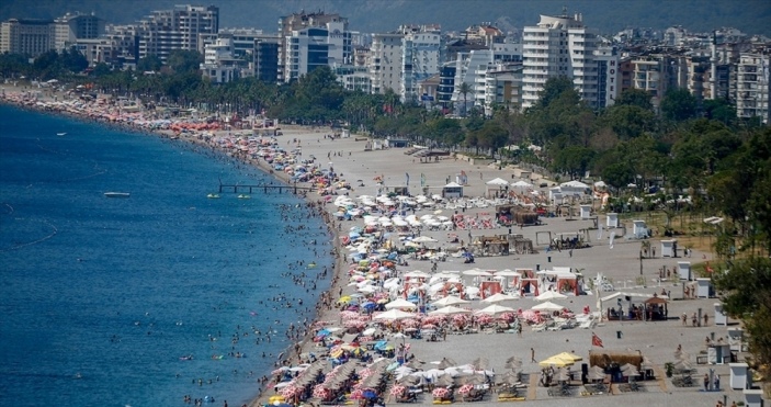 Antalya turizmde tüm yılların rekorunu kırdı