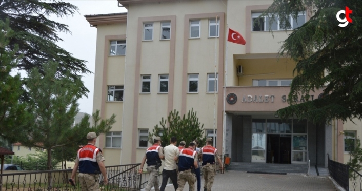 Samsun'da uyuşturucu operasyonunda yakalanan 2 kardeşten biri tutuklandı