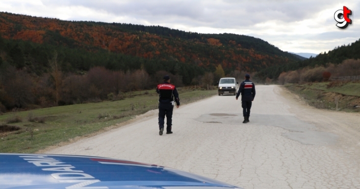 Yedigöller Milli Parkı yolu kar ve buzlanma nedeniyle ulaşıma kapandı