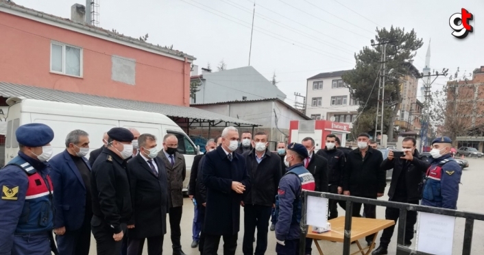 Kastamonu Valisi Avni Çakır, sarımsak pazarını ziyaret etti