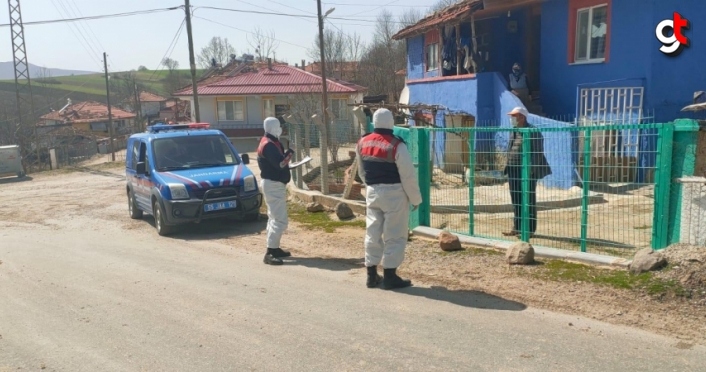 Ladik'te jandarma, Kovid-19 denetimlerini sürdürüyor