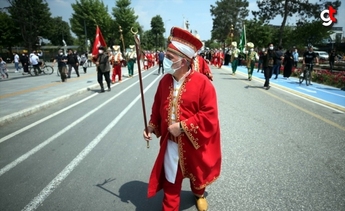 İstanbul'un fethinin 568'inci yılı Düzce'de "mehterli yürüyüş"le kutlandı