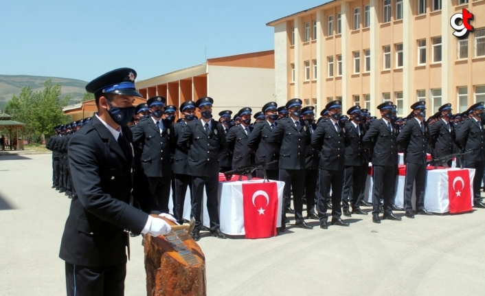 Bayburt'ta polis adayları mezuniyet sevinci yaşadı