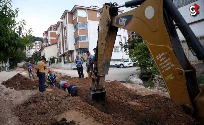 Tokat'ta belediye altyapısını tamamladığı yerleri asfaltlayarak hizmete sunuyor