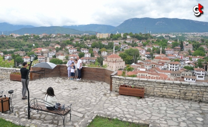 Safranbolu'da "kısıtlamasız" pazar gününde yoğunluk yaşandı