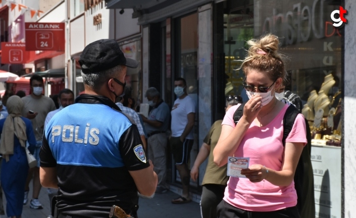 Samsun polisi hırsızlık, yankesicilik ve dolandırıcılık olaylarına karşı vatandaşları bilgilendirdi