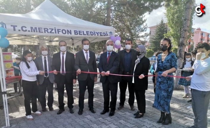 Merzifon'da TÜBİTAK 4006 Bilim Fuarı açıldı