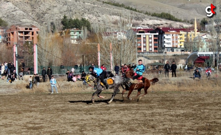 Bayburt'ta ata sporu cirit, dostluk müsabakalarıyla yaşatılıyor