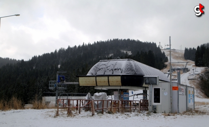 Ilgaz Dağı Kayak Merkezi beyaza büründü