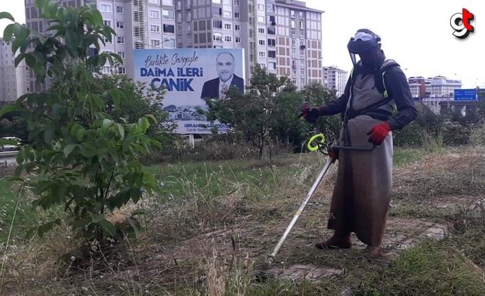 Başkan Sandıkçı: 'Sahada vatandaşlarımıza hizmet ediyoruz'