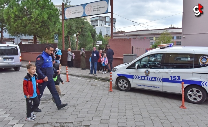 Tekkeköy’de zabıta okul önlerinde çocuklar güvende