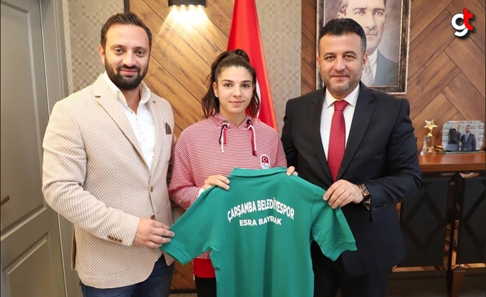 Esra Bayrak, Çarşamba Belediyespor bünyesine katıldı