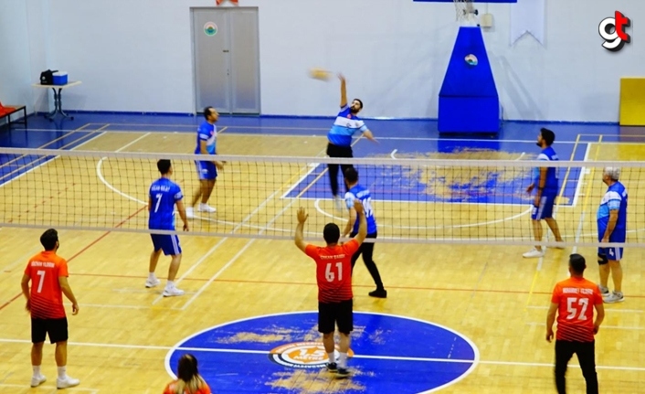 İlkadım Belediyesi Birimler Arası Voleybol Turnuvası başladı