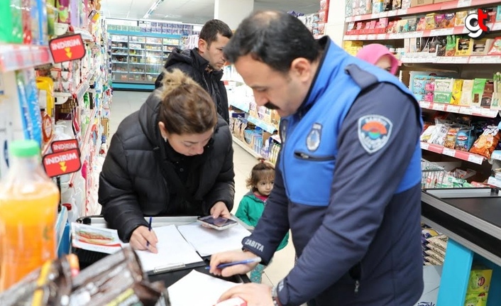 İlkadım'da zincir marketler denetlendi