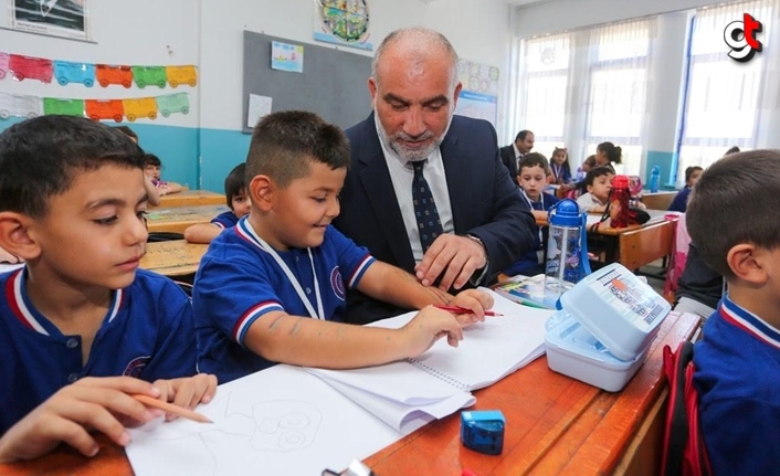 Canik Belediyesi’nden Öğrencilere Karne Hediyesi