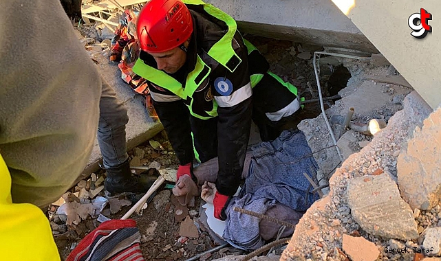 ‘Canik Belediyesi Arama Kurtarma’ Enkaz Altında Kalan Vatandaşı Kurtardı